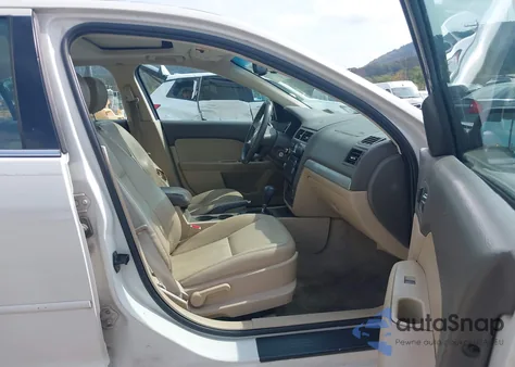 2008 Mercury Milan V6 Premier z USA, uszkodzony, nr VIN 3MEHM08198R619405